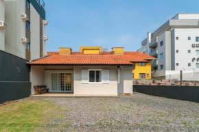 Casa na praia de Bombas